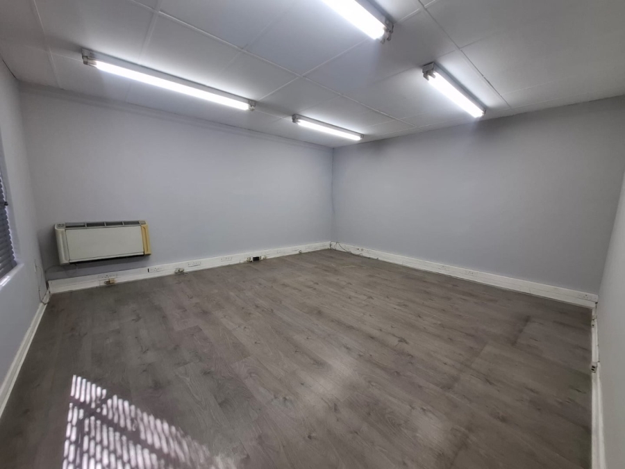 To Let Commercial Property for Rent in Oos Einde Free State